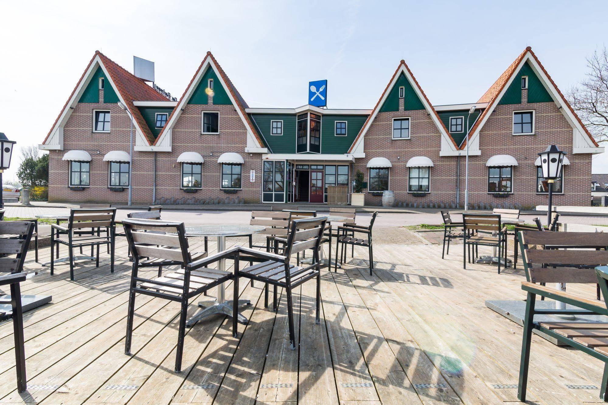 Hotel Restaurant De Buizerd Langedijk Bagian luar foto